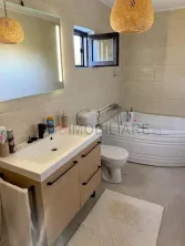 Casa cu teren generos in Mosneni – oportunitate excelenta pentru locuinta sau investitie - imagine 11