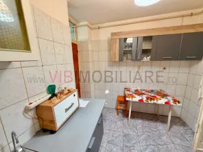 3 camere - Pacii - Metrou - 1981 - imagine 12