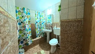 Apartament 3 camere Central - parter- 80 mp - boxa inclusa - imagine 8