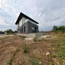 Comision 0 - Casă cu Teren - Drumul Valea Furcii