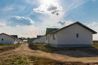 Casa cu 4 camere intabulata in ansamblu cu iesire la lac - Crevedia - imagine 19