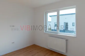 Casa cu 4 camere intabulata in ansamblu cu iesire la lac - Crevedia - imagine 10