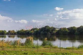 Casa cu 4 camere intabulata in ansamblu cu iesire la lac - Crevedia - imagine 20