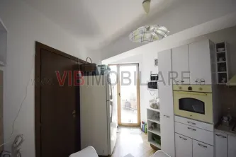 Apartament mobilat lux Bucurestii Noi , Sisesti 2 Cocosi boxa la subsol - imagine 11