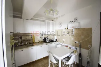 Apartament mobilat lux Bucurestii Noi , Sisesti 2 Cocosi boxa la subsol - imagine 10