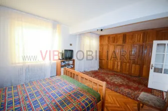 Urlati - Str Eternitatii - Vila 12 camere - teren 1081mp - 2 garaje - imagine 29