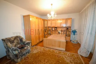 Urlati - Str Eternitatii - Vila 12 camere - teren 1081mp - 2 garaje - imagine 28