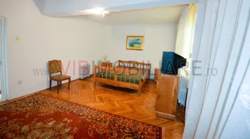 Urlati - Str Eternitatii - Vila 12 camere - teren 1081mp - 2 garaje - imagine 30