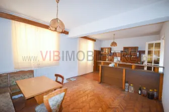 Urlati - Str Eternitatii - Vila 12 camere - teren 1081mp - 2 garaje - imagine 13