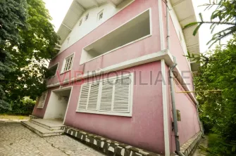 Urlati - Str Eternitatii - Vila 12 camere - teren 1081mp - 2 garaje - imagine 22