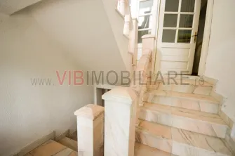 Urlati - Str Eternitatii - Vila 12 camere - teren 1081mp - 2 garaje - imagine 14