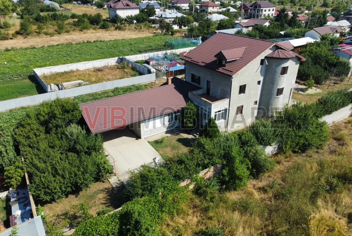 Vila Cornetu - 3900 mp teren - partial construita -  8 camere - imagine 1